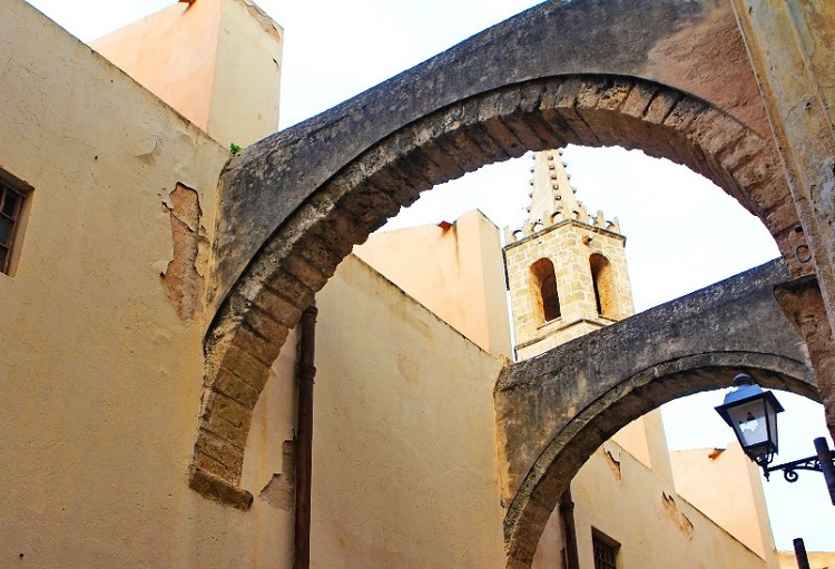 Кафедральный собор в Альгеро - история строительства сооружения