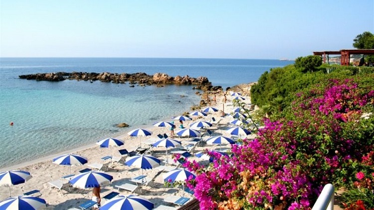 Пляжи Альгеро - обзор самых лучших мест города